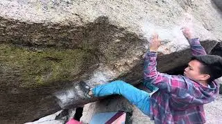 Lincoln Lake Bouldering: King Critter (V10)