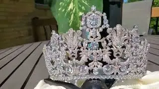 Diamond Tiara Crown - Adorned in Brilliance: The Majesty of Diamond Tiaras - Costozon