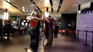 27/10/25 Tanda de Osvaldo Pugliese en la Milonga del Paseo del Fuego Shopping Ushuaia