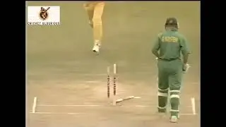 Damien Fleming Super Inswinger vs Garry Kirsten 