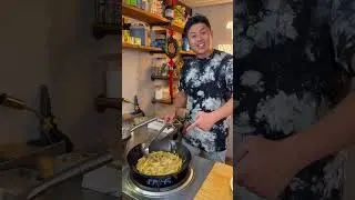 GARLIC PARMESAN FRIES ON A WOK #SHORTS #FRIES #WOK