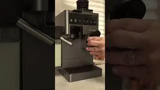 ☕ Freestyle Grind & Latte: All in one Kaffeemaschine! 🤩 #shorts