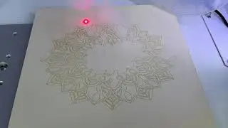 Incisione mandala su legno con marcatore galvo CO2 30W - Lasermake, fornitura laser