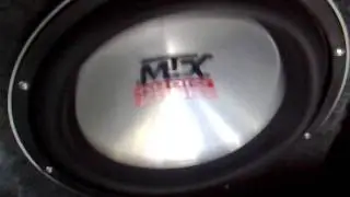 MTX 9512 excursionando