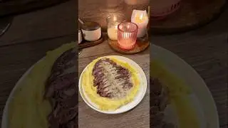 Steak with creamy black pepper sauce and mashed potatoes! 🤤 #steak #dinner #recipe #potatorecipe