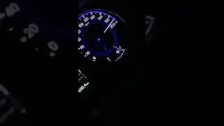 Land Cruiser VS Hilux Revo | Motorway | Race