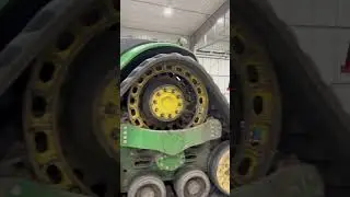 9570RX and Wil-Rich 5800 chisel plow #johndeere #farm #farming