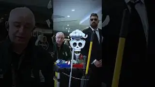 Security Guard Prank!! 🤣 #prank #funny #funnyshorts #securityguard #memes #shorts #fyp #viralvideo