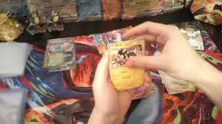 Opening a Kyogre ex Azure Legends Tin