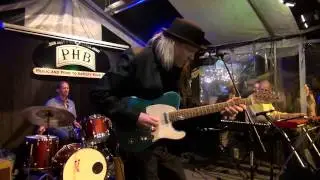 Steve Gurr plays Buddy Guy
