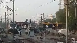 New Delhi Railway Station Train Entry. Part II #indianrailways #rajdhaniexpress 🚂🚂 #howrahstation 