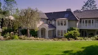 7 Things Pro Landscapers Do To Their Yards Every Fall | ELLE D&eacute;cor
