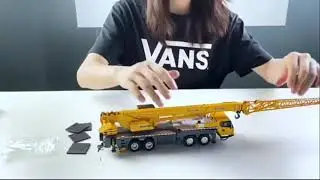 XCMG XCT75 Ton Mobile Crane 1/50 Diecast model