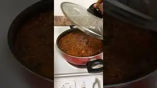 Plant Based Chili and Cornbread 🌱 🌶️ 🌽 🍞#shorts