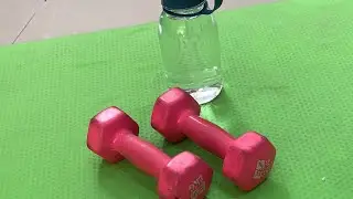 Brazos delgados  y abdomen plano