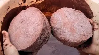 Super satisfying 😍 natural gritty Red dirt ❤️ water crumbling dipping satisfying ASMR sounds 