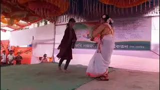 ঢাকাই শাড়ি তে লিলি