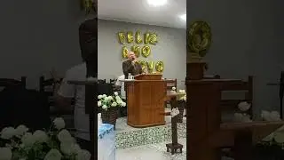 Pastor Jos&eacute; Pereira falando na igreja Luz do Mundo Dracena vila Isabel SP.