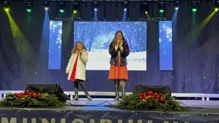 Sara si Aida Stanciu - Din cer senin LIVE (cover)