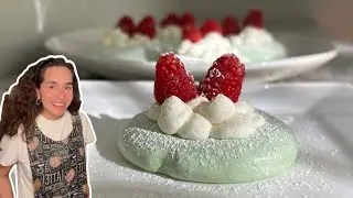 Como hacer merengues de matcha 🍵 #merengue #whippedcream  #raspberry #l