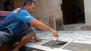 Revestimento com pedaços de Ceramicas.