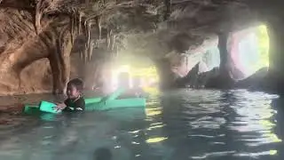 Tori and Patrick visiting Discovery Cove in Orlando for the first time.