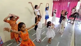 Happy independence day #deshbhaktisong  chak de India zumba workout #happystudents 🥰🇨🇮🇨🇮🥰