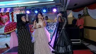Mahi Ve (Chanda mere chanda tujhe kaise mqi Ye Samjhau) Bride & Bridesmaid's performamce