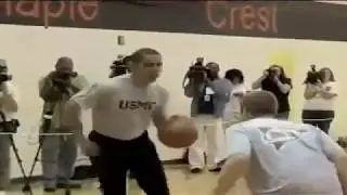 Barack Obama playing Basketball Game  AMAZING FOOTAGE