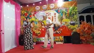 C&ocirc; Huệ  ch&uacute; 6 nhịp cầu ti &acirc;n