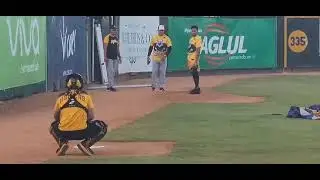 Erick Mej&iacute;a pr&aacute;cticas como lanzador