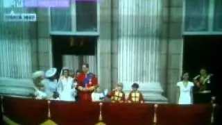 ROYAL WEDDING KISS