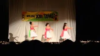 Grant H.S. New Year 2013 - Ntxhais Tshia Nag