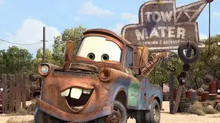 Carros velozes como relâmpago McQueen #5 correndo com o mater o carro guincho