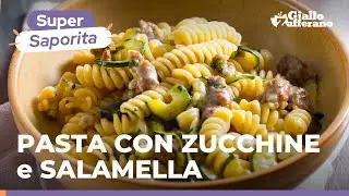 Паста с цуккини, приготовленными в масле, чесноком, петрушкой и колбасой - Быстрый и простой рецепт!