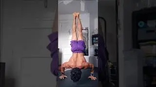 22 reps... +1 rep end of workout PR #calisthenics #fitness #workout #streetworkout #handstand