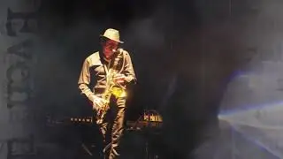 Un Clown &agrave; Paris &ndash; French Style Saxophone | Music for Commercials & Film