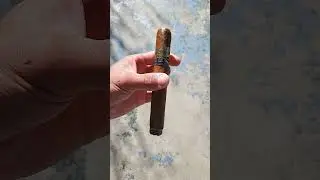 Warped Coco, Lunch Cigar #cigars #cigarsdaily #cigarsdailynation #greatcigarandpipeshow