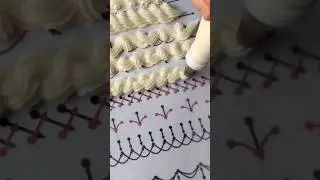 Piping Buttercream #pipingtips #pipingtechniques #buttercream #cakedecorating #cake #buttercreamcake