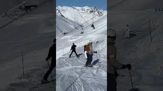 Avalanche sweeps through Serre Chevalier ski resort in Alpes-C&ocirc;te d'Azur, France