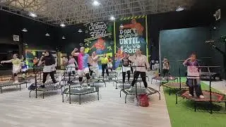 Ngapain Repot #trampolinedancefitness #dance #fun  #follow #sports #olahraga #fyp @KartonoTjung-r6n 