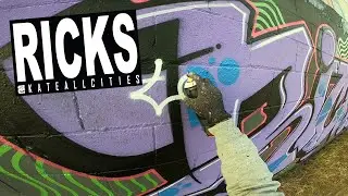 Graffiti | Purple Roller Fill w/ Wavy Slime Green Effect | 