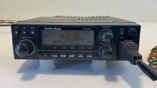 RADIO SHACK HTX-242 144 - 148 MHZ FM TRANSCEIVER SIMPLEX