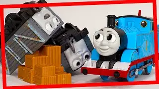 Thomas Classic 80th Motorized 3 Pack 2025 The Thin Red Line Train Wreck