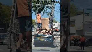 Trabalho digno nunca desvaloriza ningu&eacute;m 👏 Que sirva de reflex&atilde;o pra muita gente 💪🏽💼 #trabalho