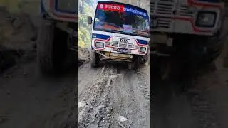 Cliffside Chaos: Bus Navigates Narrow Mountain Path!  #offroadbus #offroadbusdriving