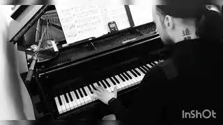 Minimal Piano Improvisation by Winfried Strauss