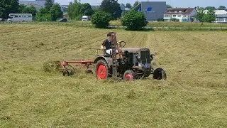 Schlüter AS15D beim Heu wenden/kehren mit Deutz Fahr vier Kreisel.