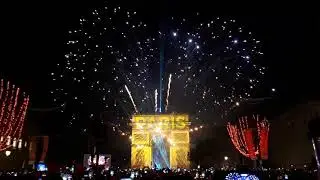 FIREWORKS PARIS NEW YEAR&rsquo;S EVE 2020 ON THE CHAMPS-ELYS&Eacute;ES: SHOW ON THE ARC DE TRIOMPHE