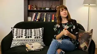 Wat lees Amalia Uys? &ndash; Bibi se Boekrak | kykNET
